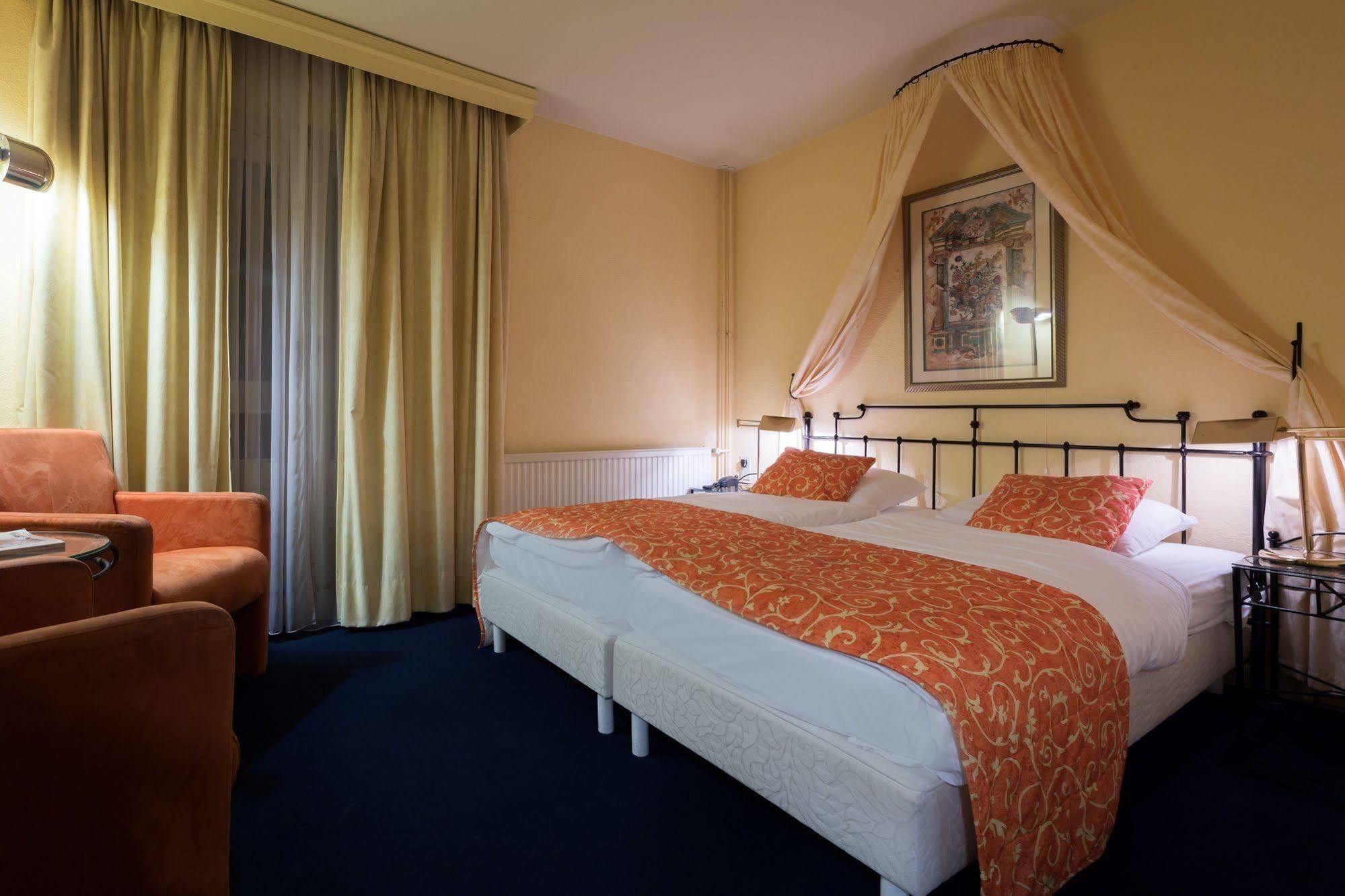 Dormio Wijnhotel Valkenburg Валкенбург Экстерьер фото